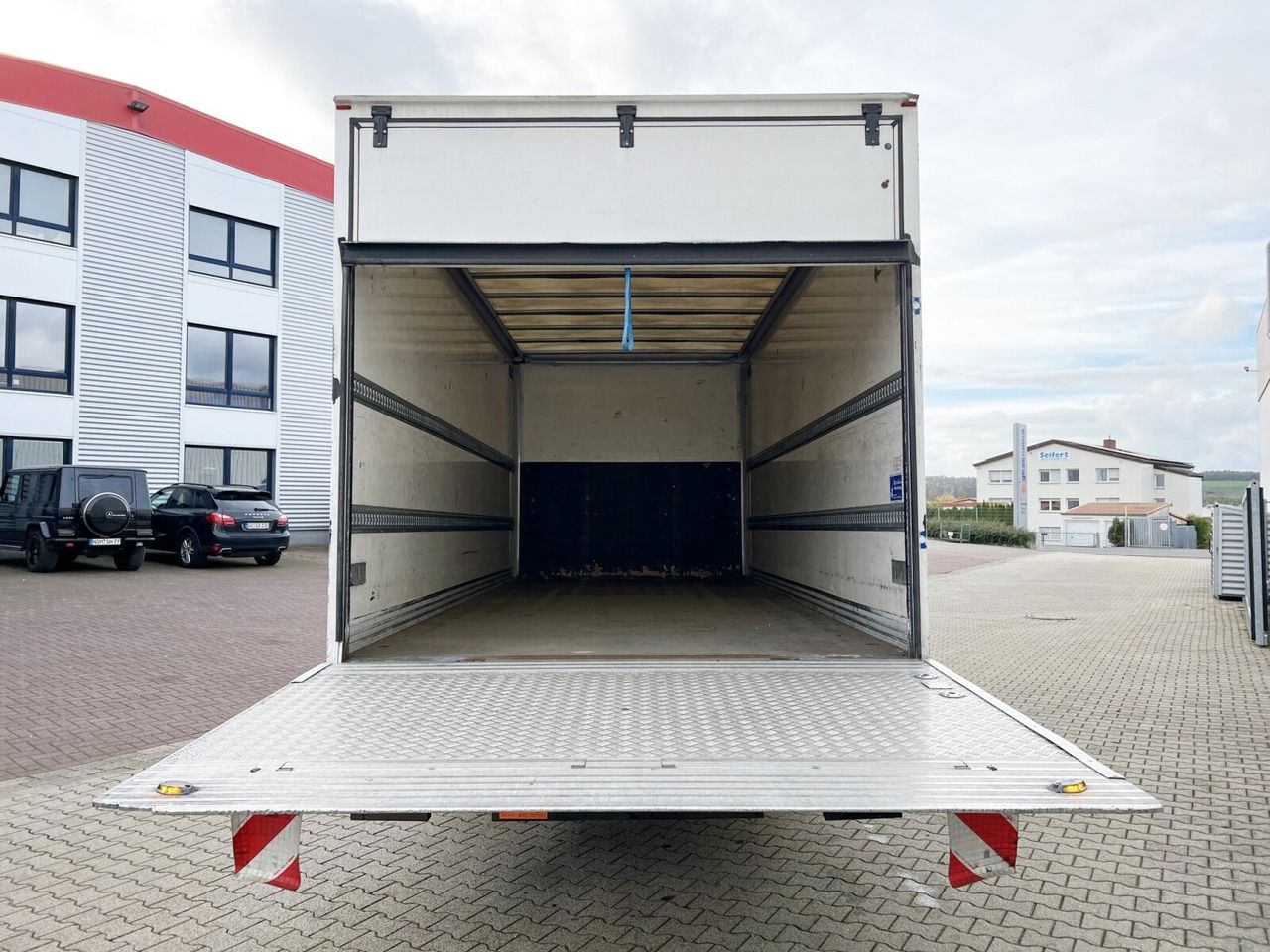 Camión caja cerrada Mercedes-Benz Atego 816 L 4x2 Atego 816 L 4x2 mit LBW, 4x Vorhanden!: foto 10