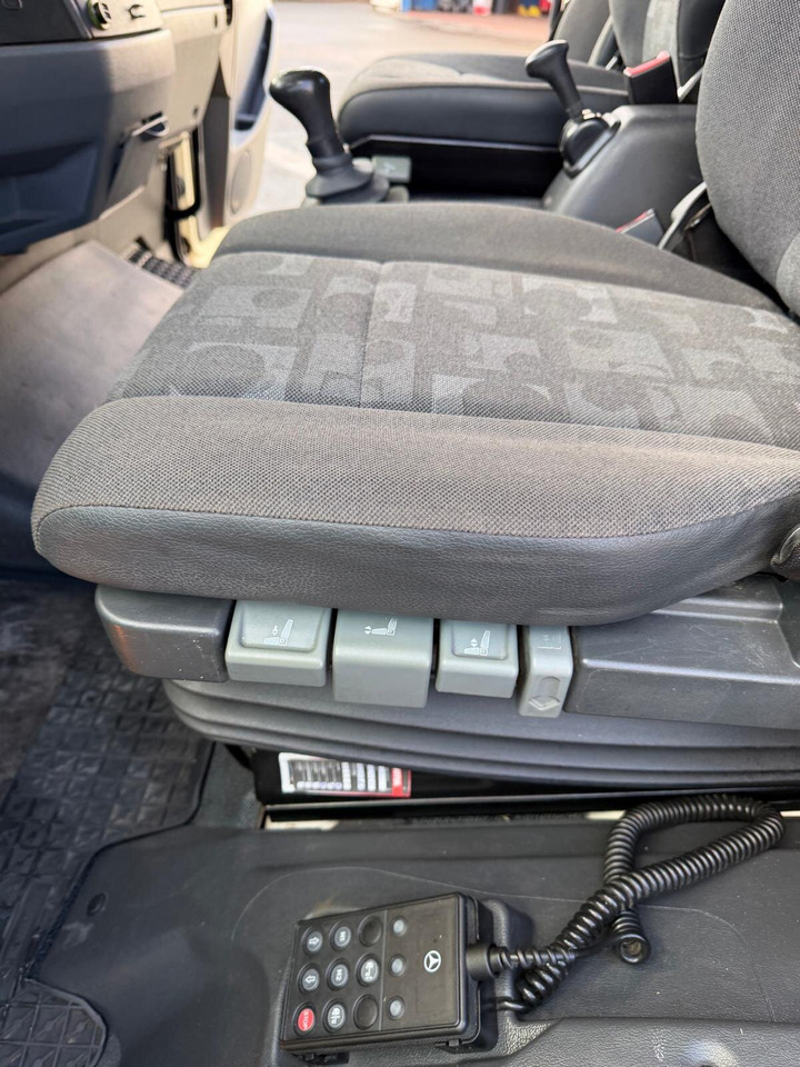 Leasing financiero de Mercedes-Benz Atego Atego 816 4 x 2 leasing Mercedes-Benz Atego Atego 816 4 x 2: foto 7 Leasing financiero de Mercedes-Benz Atego Atego 816 4 x 2 leasing Mercedes-Benz Atego Atego 816 4 x 2: foto 7