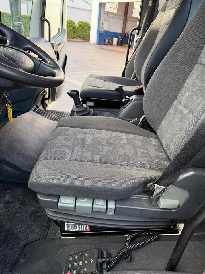 Leasing financiero de Mercedes-Benz Atego Atego 816 4 x 2 leasing Mercedes-Benz Atego Atego 816 4 x 2: foto 6 Leasing financiero de Mercedes-Benz Atego Atego 816 4 x 2 leasing Mercedes-Benz Atego Atego 816 4 x 2: foto 6