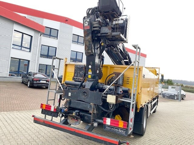 Camión grúa, Camión caja abierta Mercedes-Benz Axor 1833 L 4x2 Axor 1833 L 4x2 mit Heckkran Hiab XS 133 K-2: foto 9