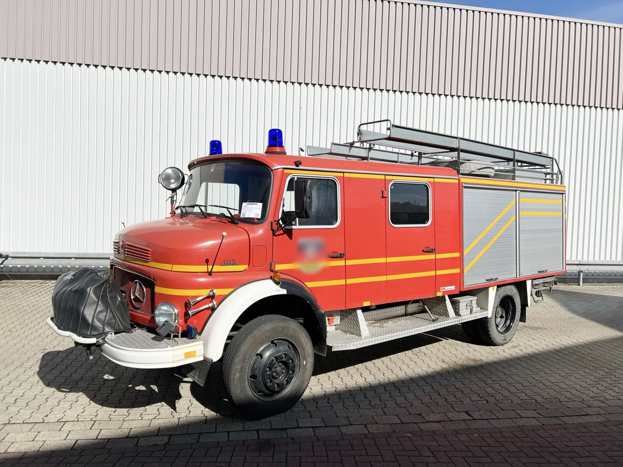 Mercedes-Benz LAF 1113 B 4x4 Doka LAF 1113 B 4x4 Doka, LF 16 TS - Camión de bomberos: foto 1 Mercedes-Benz LAF 1113 B 4x4 Doka LAF 1113 B 4x4 Doka, LF 16 TS - Camión de bomberos: foto 1