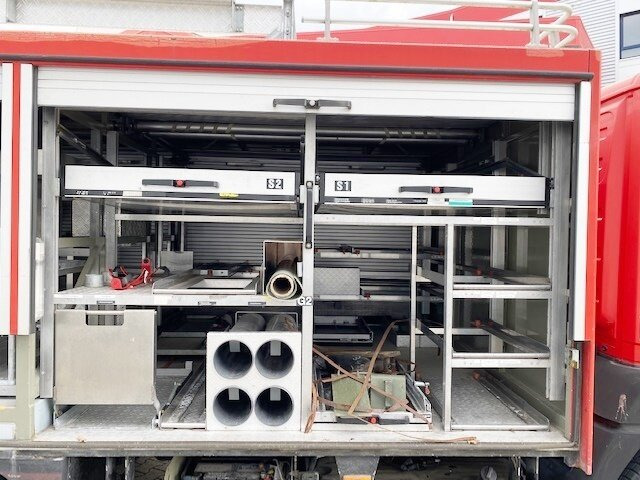 Mercedes-Benz LK 814 F 4x2 LK 814 F 4x2, Ziegler RW1, 6-Zylinder Motor - Camión de bomberos: foto 2 Mercedes-Benz LK 814 F 4x2 LK 814 F 4x2, Ziegler RW1, 6-Zylinder Motor - Camión de bomberos: foto 2