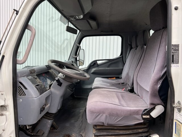 Mitsubishi Canter Fuso 7C15D 4x2 Canter Fuso 7C15D 4x2 - Volquete camión: foto 2 Mitsubishi Canter Fuso 7C15D 4x2 Canter Fuso 7C15D 4x2 - Volquete camión: foto 2