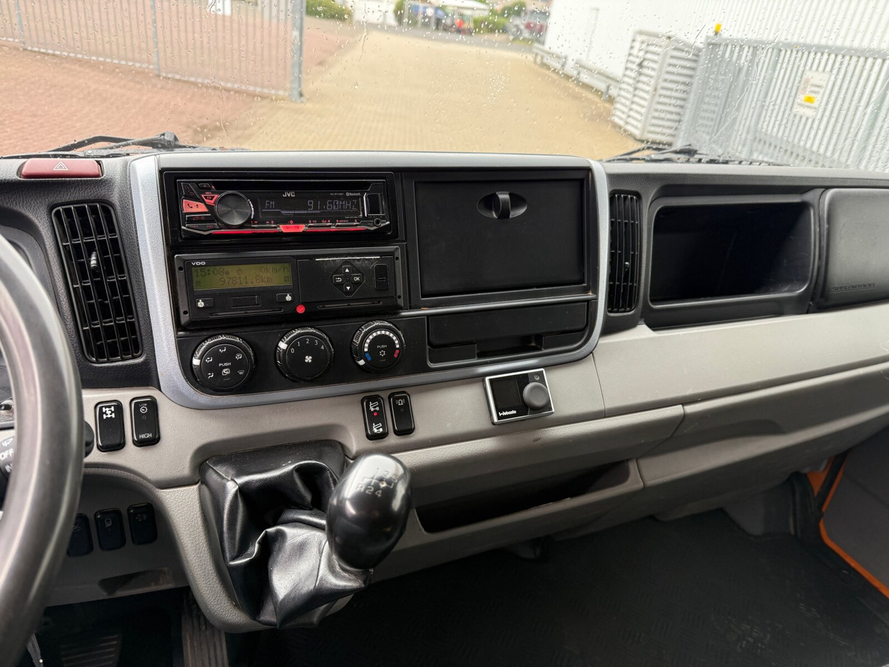 Mitsubishi Fuso 6C18D 4x4 Doka Fuso 6C18D 4x4 Doka - Volquete camión: foto 4 Mitsubishi Fuso 6C18D 4x4 Doka Fuso 6C18D 4x4 Doka - Volquete camión: foto 4