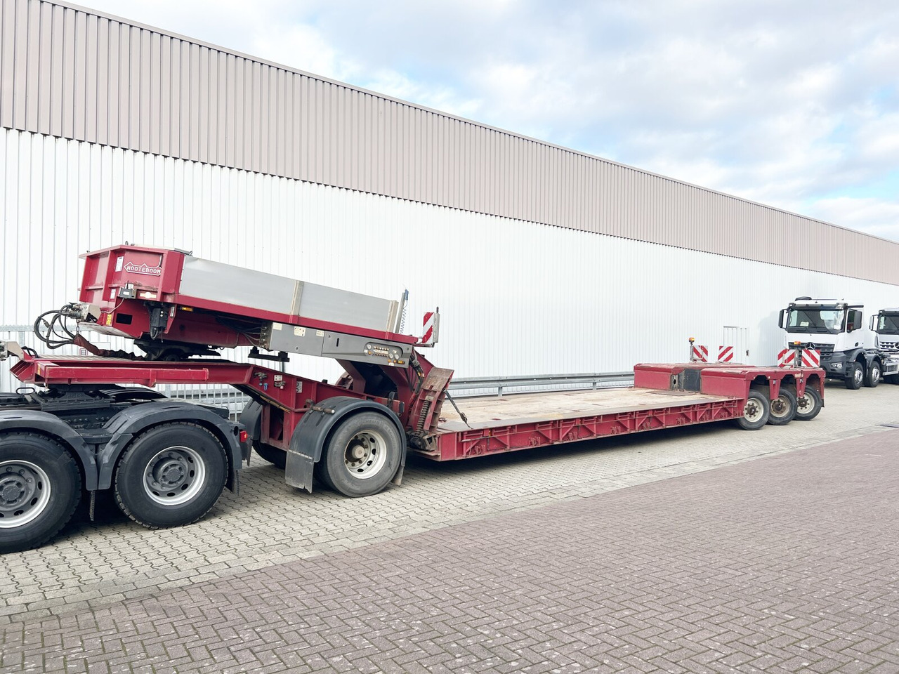 Nooteboom Euro-64-13 Euro-64-13, Jeepdolly, Tiefbett, Verbr. auf 3,2m, hydr. Lenkung - Góndola rebajadas semirremolque: foto 1 Nooteboom Euro-64-13 Euro-64-13, Jeepdolly, Tiefbett, Verbr. auf 3,2m, hydr. Lenkung - Góndola rebajadas semirremolque: foto 1