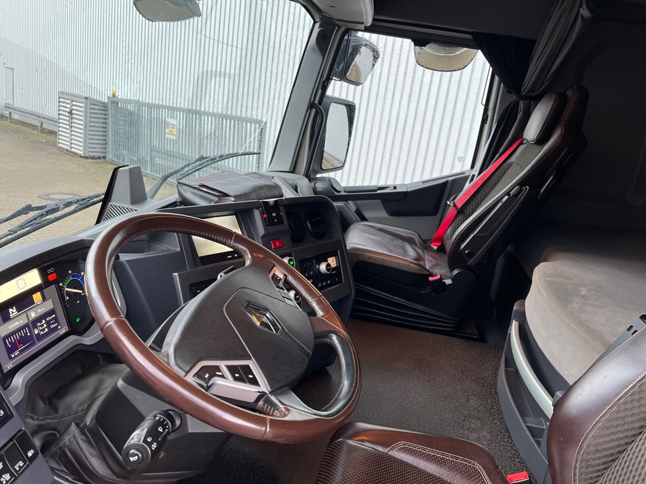 Renault C 520 6x4 C 520 6x4, Retarder, Nebenantrieb - Multibasculante camión: foto 3 Renault C 520 6x4 C 520 6x4, Retarder, Nebenantrieb - Multibasculante camión: foto 3