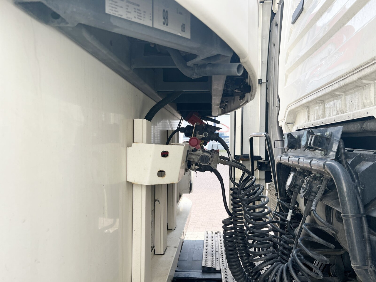 Schmitz Cargobull SKO 24/L-13.4 FP 25 SKO 24/L-13.4 FP 25 45 COOL, Mega, Doppelstock - Frigorífico semirremolque: foto 4 Schmitz Cargobull SKO 24/L-13.4 FP 25 SKO 24/L-13.4 FP 25 45 COOL, Mega, Doppelstock - Frigorífico semirremolque: foto 4