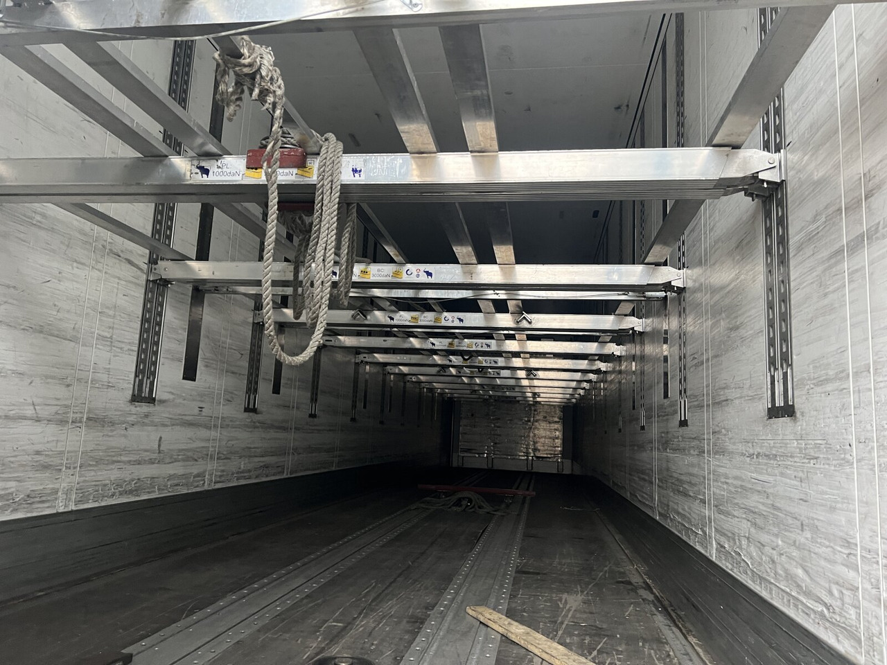 Schmitz Cargobull SKO 24/L-13.4 FP 45 SKO 24/L-13.4 FP 45, Mega, Doppelstock - Frigorífico semirremolque: foto 2 Schmitz Cargobull SKO 24/L-13.4 FP 45 SKO 24/L-13.4 FP 45, Mega, Doppelstock - Frigorífico semirremolque: foto 2