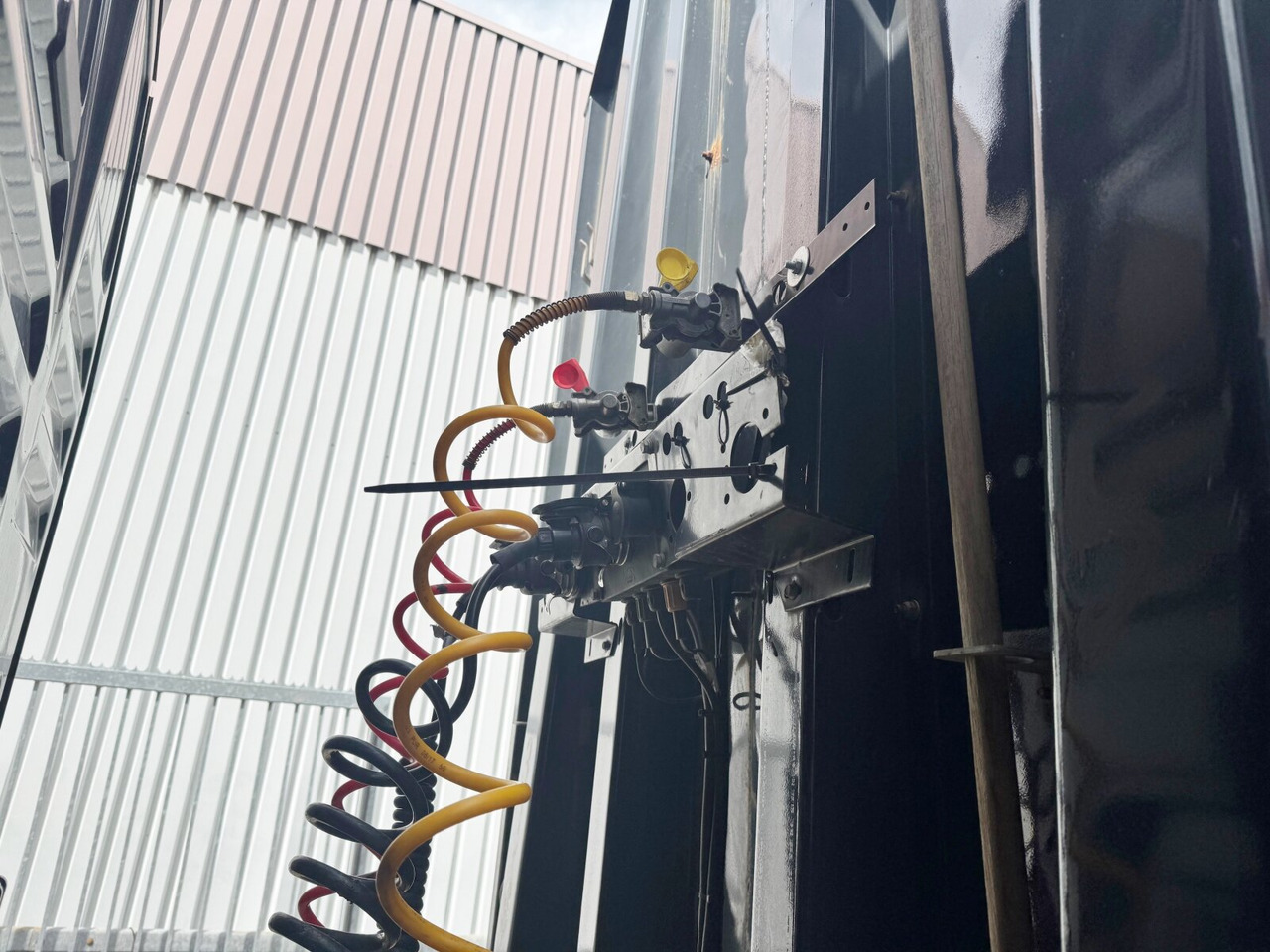 Schwarzmüller 3-Achs Holzauflieger 3-Achs Holzauflieger, Liftachse, MEHRFACH VORHANDEN! - Semirremolque maderero: foto 2 Schwarzmüller 3-Achs Holzauflieger 3-Achs Holzauflieger, Liftachse, MEHRFACH VORHANDEN! - Semirremolque maderero: foto 2