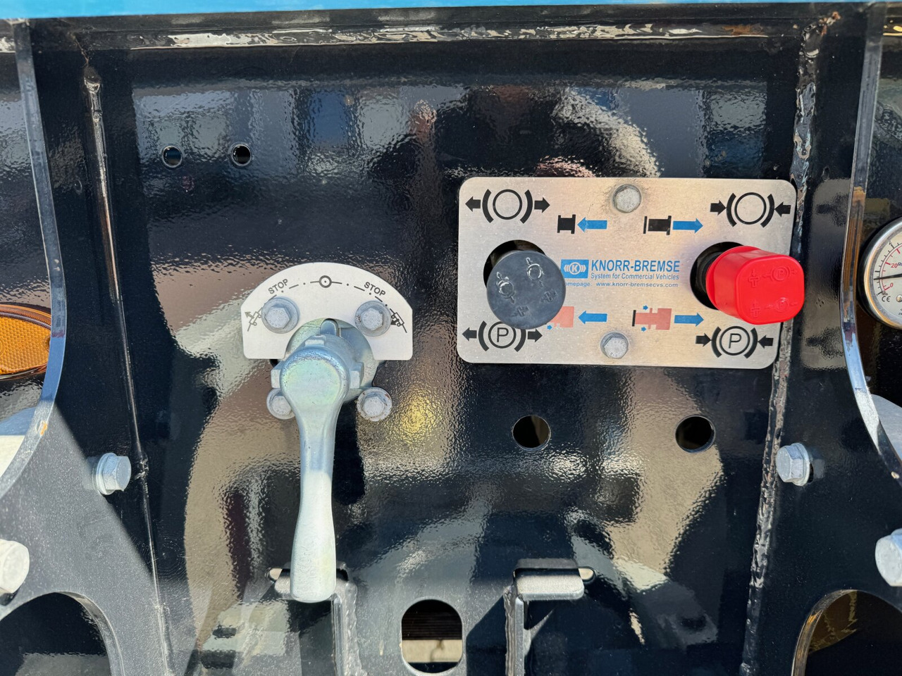 Euro ATM 24 Euro ATM 24, HARDOX Stahlmulde ca. 27m³, Liftachse - Semirremolque: foto 2 Euro ATM 24 Euro ATM 24, HARDOX Stahlmulde ca. 27m³, Liftachse - Semirremolque: foto 2