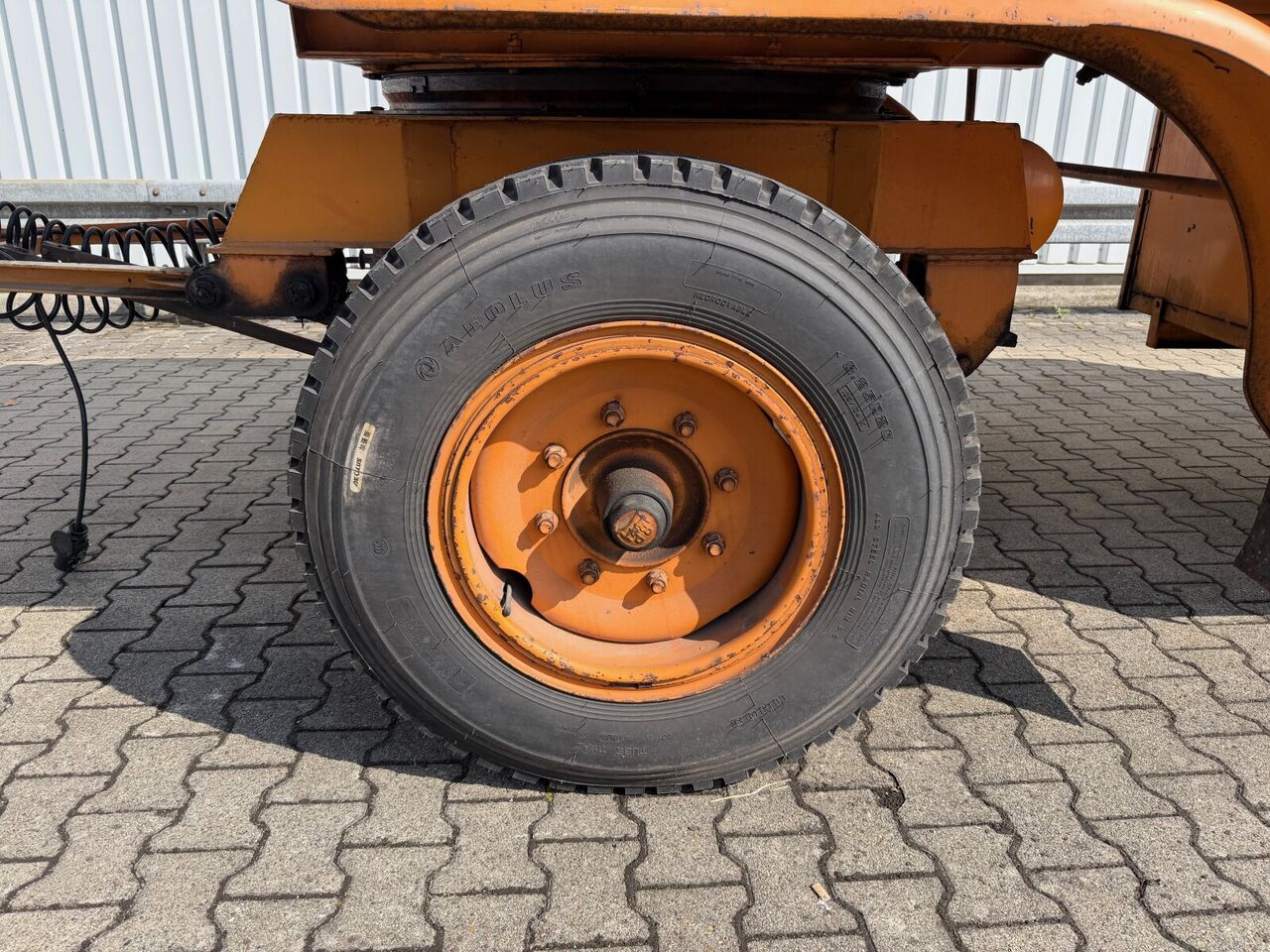 TAH 8L TAH 8L, ca. 6.200l - Cisterna remolque: foto 2 TAH 8L TAH 8L, ca. 6.200l - Cisterna remolque: foto 2