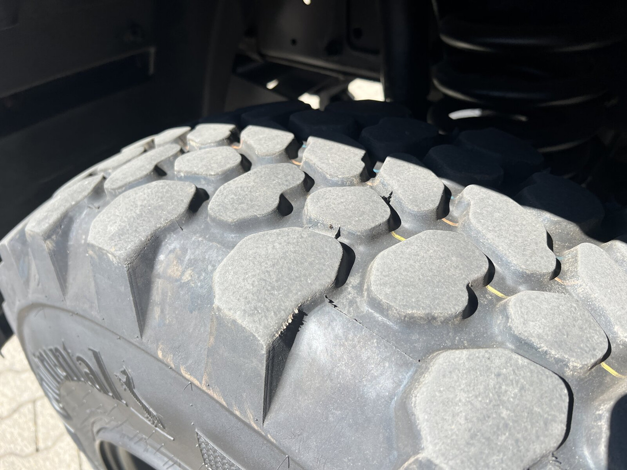 Vehículo comercial ligero Unimog U 20 U405/70 4x4 U 20 U405/70 4x4, Kipper, Winterdienstplatte: foto 7 Vehículo comercial ligero Unimog U 20 U405/70 4x4 U 20 U405/70 4x4, Kipper, Winterdienstplatte: foto 7