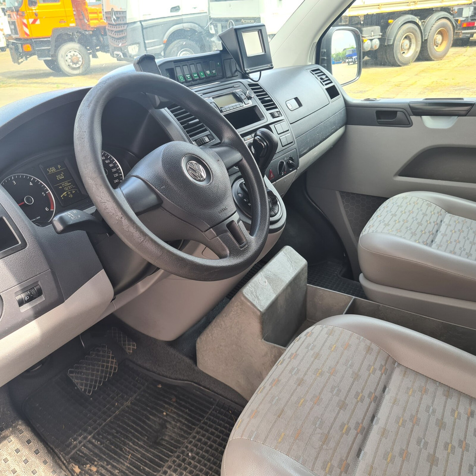 Leasing financiero de Volkswagen T5 2.0 TDI T5 2.0 TDI, Krankenwagen leasing Volkswagen T5 2.0 TDI T5 2.0 TDI, Krankenwagen: foto 13