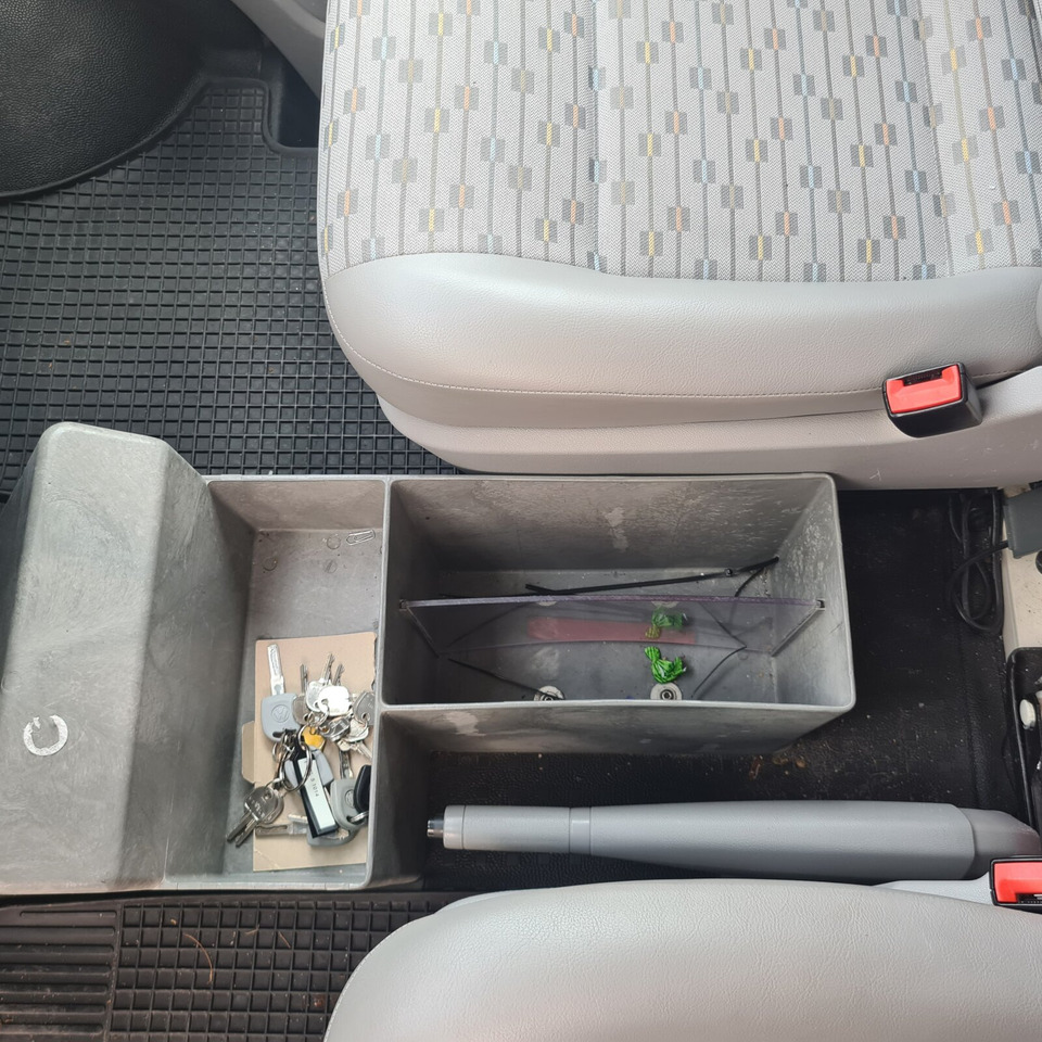 Leasing financiero de Volkswagen T5 2.0 TDI T5 2.0 TDI, Krankenwagen leasing Volkswagen T5 2.0 TDI T5 2.0 TDI, Krankenwagen: foto 15