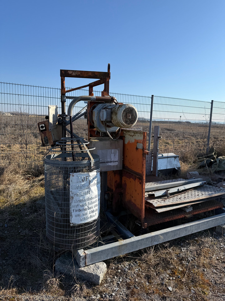 Ebbs+Radinger Lastenaufzug ZL600 - Plataforma elevadora: foto 1 Ebbs+Radinger Lastenaufzug ZL600 - Plataforma elevadora: foto 1