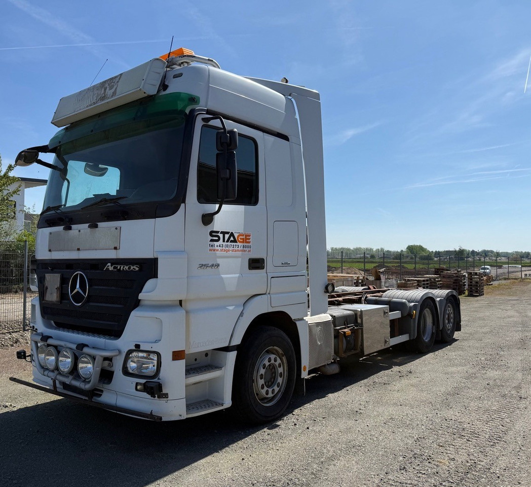 MERCEDES-BENZ Actros 2548L - Chasis camión: foto 2 MERCEDES-BENZ Actros 2548L - Chasis camión: foto 2