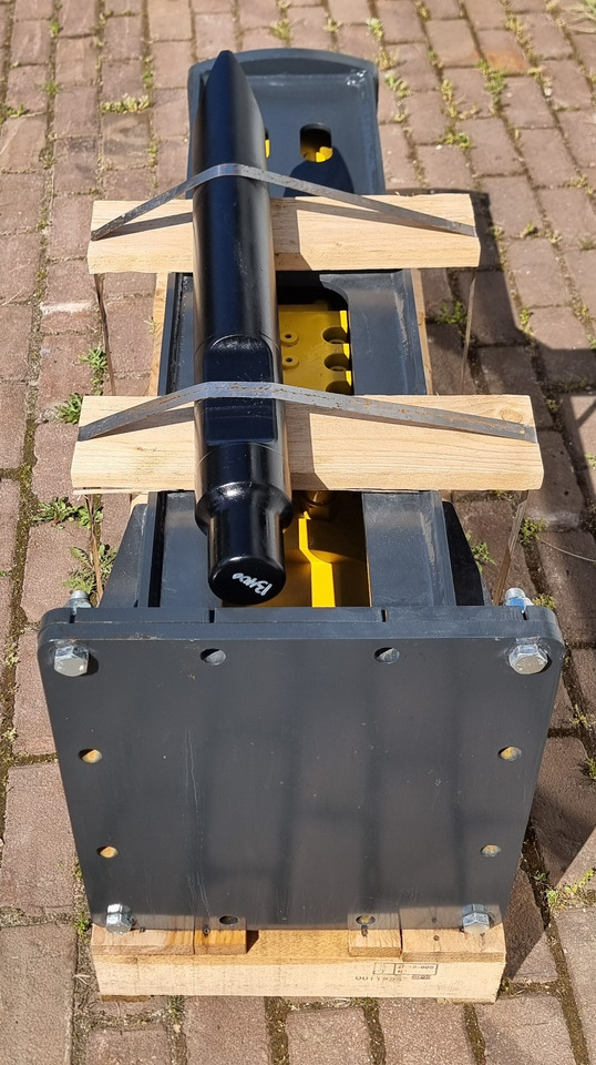 MUSTANG HM550 - Martillo hidráulico para Excavadora: foto 2 MUSTANG HM550 - Martillo hidráulico para Excavadora: foto 2