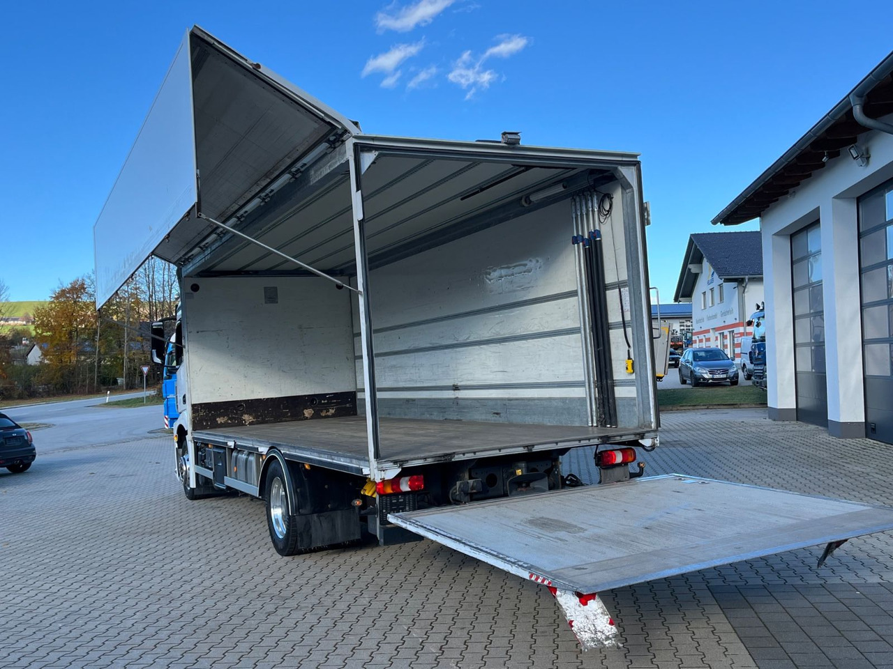 Mercedes-Benz Antos 1836 Klappwand Getränkekoffer beheizt - Transporte de bebidas camión: foto 5 Mercedes-Benz Antos 1836 Klappwand Getränkekoffer beheizt - Transporte de bebidas camión: foto 5