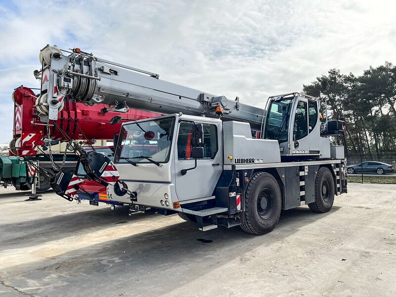 Liebherr LTM 1030-2.1 - Autogrúa: foto 1 Liebherr LTM 1030-2.1 - Autogrúa: foto 1