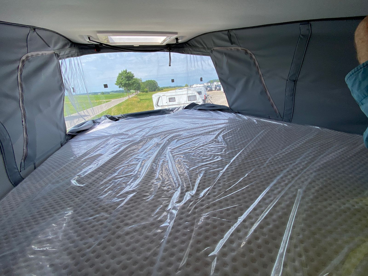 Cámper Carado CV 600 Aufstelldach, Automatik, white Label: foto 12 Cámper Carado CV 600 Aufstelldach, Automatik, white Label: foto 12