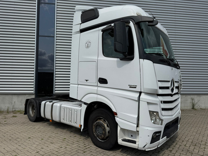 Mercedes-Benz Actros 1845 / Euro 5 / 2 Tanks / 2 In Stock - Cabeza tractora: foto 2 Mercedes-Benz Actros 1845 / Euro 5 / 2 Tanks / 2 In Stock - Cabeza tractora: foto 2