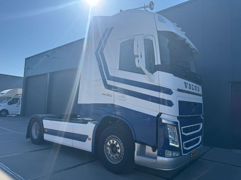Volvo FH 460 XL / I-Shift / I-Park Cool / 2 Tanks / TUV:3--2027 / NL Truck - Cabeza tractora: foto 2 Volvo FH 460 XL / I-Shift / I-Park Cool / 2 Tanks / TUV:3--2027 / NL Truck - Cabeza tractora: foto 2