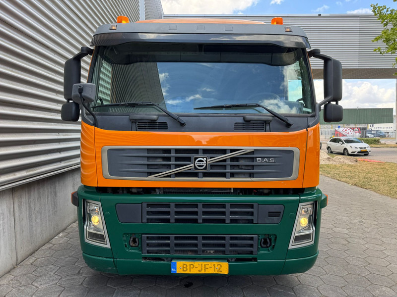 Volvo FM 300 / Machine Transport / Hydraulic Ramp / Klima / TUV:7-2025 / NL Truck - Camión: foto 4 Volvo FM 300 / Machine Transport / Hydraulic Ramp / Klima / TUV:7-2025 / NL Truck - Camión: foto 4