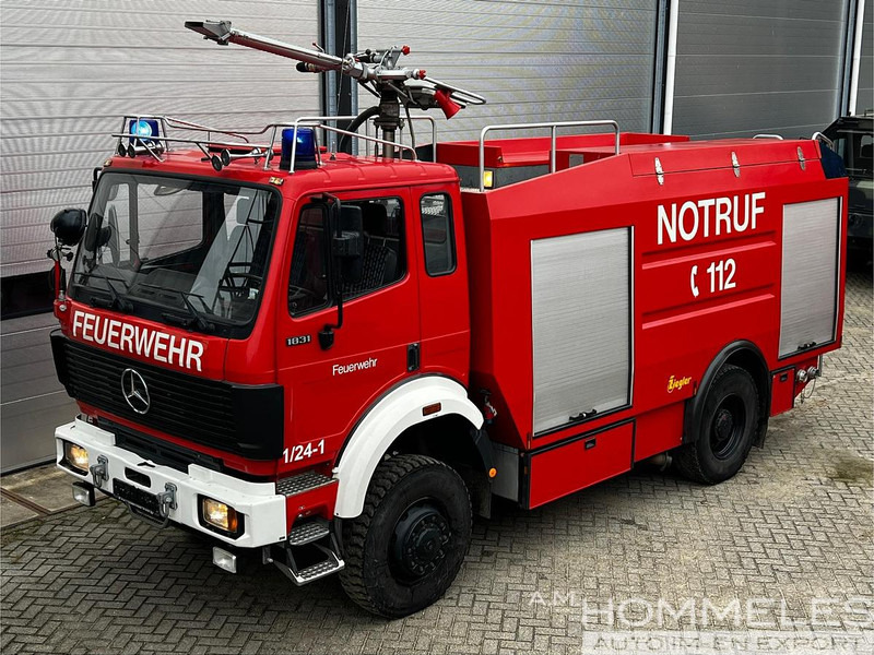 Mercedes-Benz 1831 AK 4x4 - Camión de bomberos: foto 3 Mercedes-Benz 1831 AK 4x4 - Camión de bomberos: foto 3