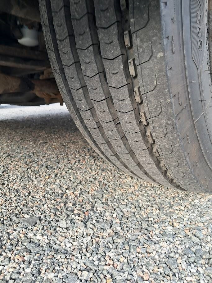 Iveco Eurocargo 100 E21  - Camión caja cerrada: foto 5 Iveco Eurocargo 100 E21  - Camión caja cerrada: foto 5