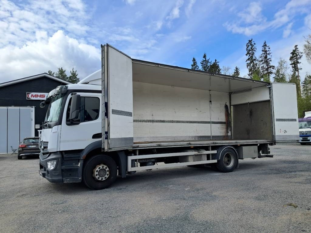 Mercedes-Benz Antos 1824L - Camión caja cerrada: foto 1 Mercedes-Benz Antos 1824L - Camión caja cerrada: foto 1