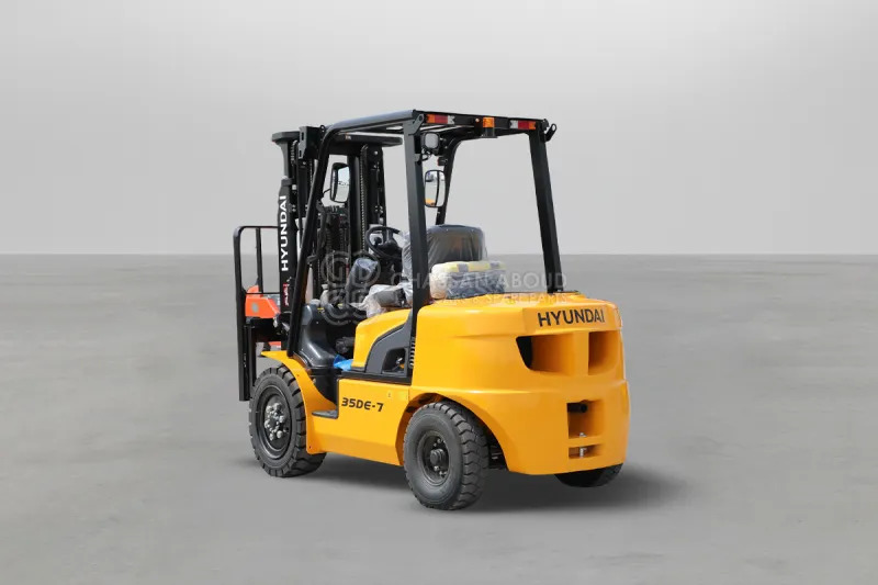 Hyundai Forklift 35DE-7 3.5 TONS DIESEL 3 STAGE - Carretilla elevadora diésel: foto 3 Hyundai Forklift 35DE-7 3.5 TONS DIESEL 3 STAGE - Carretilla elevadora diésel: foto 3
