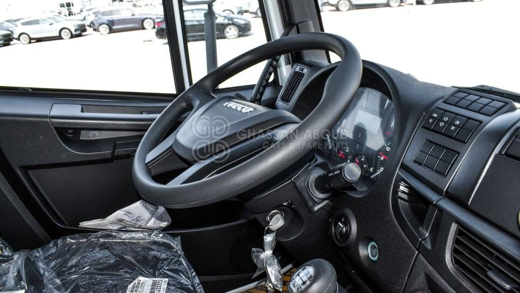 Foto del interior 3: Chasis camión IVECO EUROCARGO ML180 Chassis 4×2, 19 Ton Approx. MY25