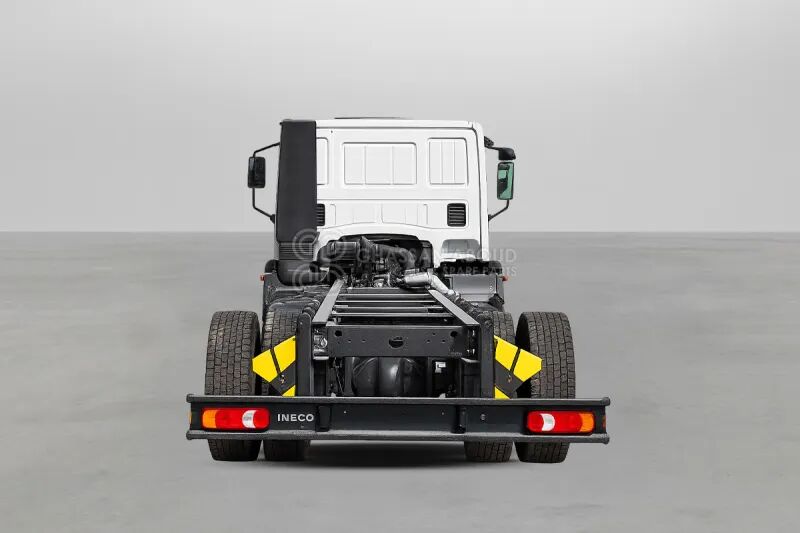 Iveco Euro Cargo ML180 4x2 Chassis - Chasis camión: foto 3 Iveco Euro Cargo ML180 4x2 Chassis - Chasis camión: foto 3