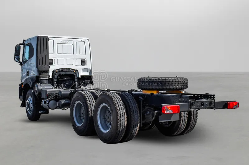 Iveco T-WAY AT380T47H 6x4 R24 Tyres Chassis - Barcelona Stock - Chasis camión: foto 3 Iveco T-WAY AT380T47H 6x4 R24 Tyres Chassis - Barcelona Stock - Chasis camión: foto 3