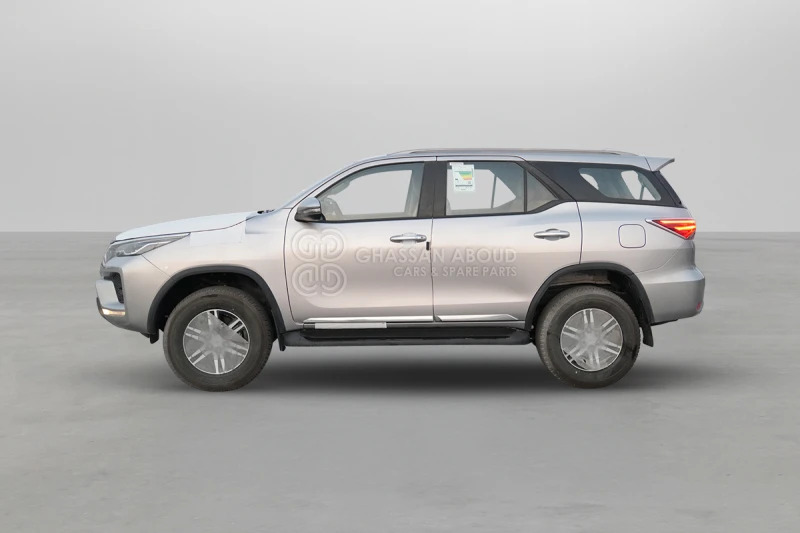 Toyota Fortuner  4x4 - SUV/ Todoterreno: foto 3 Toyota Fortuner  4x4 - SUV/ Todoterreno: foto 3