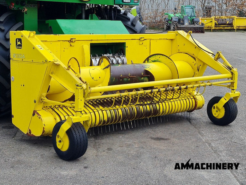John Deere 630A pick-up - Cabezal de maíz para Maquinaria agrícola: foto 2 John Deere 630A pick-up - Cabezal de maíz para Maquinaria agrícola: foto 2