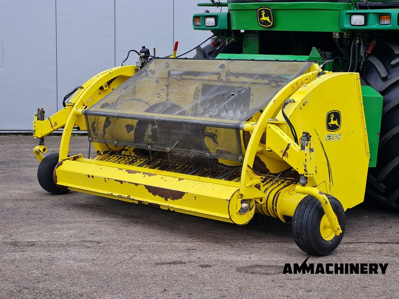 John Deere 630C pick up - Cabezal de maíz para Maquinaria agrícola: foto 1 John Deere 630C pick up - Cabezal de maíz para Maquinaria agrícola: foto 1