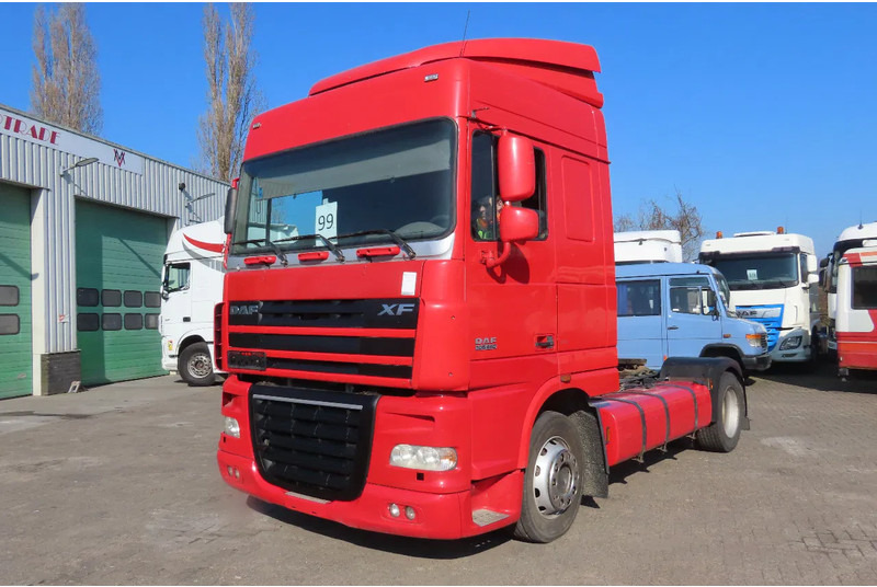 DAF XF 105.460 Evv - Cabeza tractora: foto 1 DAF XF 105.460 Evv - Cabeza tractora: foto 1