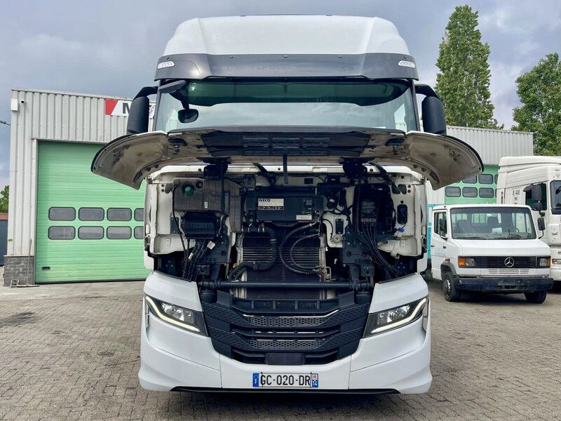 Iveco S-WAY 460 472648 Km, CNG, RETARDER, FRIGO - Cabeza tractora: foto 4 Iveco S-WAY 460 472648 Km, CNG, RETARDER, FRIGO - Cabeza tractora: foto 4