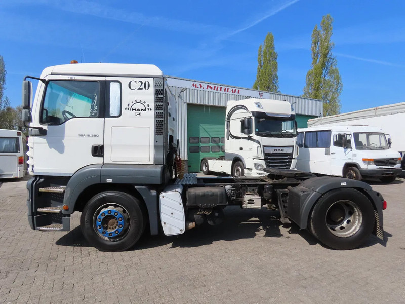 MAN TGA 18.390 Manual - Cabeza tractora: foto 4 MAN TGA 18.390 Manual - Cabeza tractora: foto 4