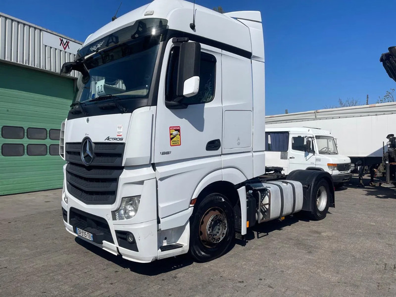 Mercedes-Benz Actros 1851 RETARDER, EVV, 831300 km original! RETARDER, 2 tanks - Cabeza tractora: foto 1 Mercedes-Benz Actros 1851 RETARDER, EVV, 831300 km original! RETARDER, 2 tanks - Cabeza tractora: foto 1