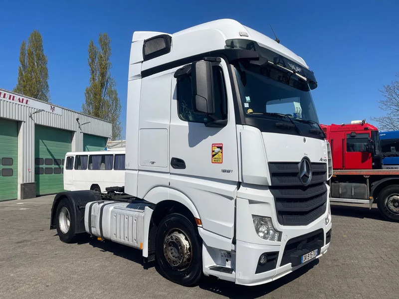 Mercedes-Benz Actros 1851 RETARDER, EVV, 831300 km original! RETARDER, 2 tanks - Cabeza tractora: foto 2 Mercedes-Benz Actros 1851 RETARDER, EVV, 831300 km original! RETARDER, 2 tanks - Cabeza tractora: foto 2