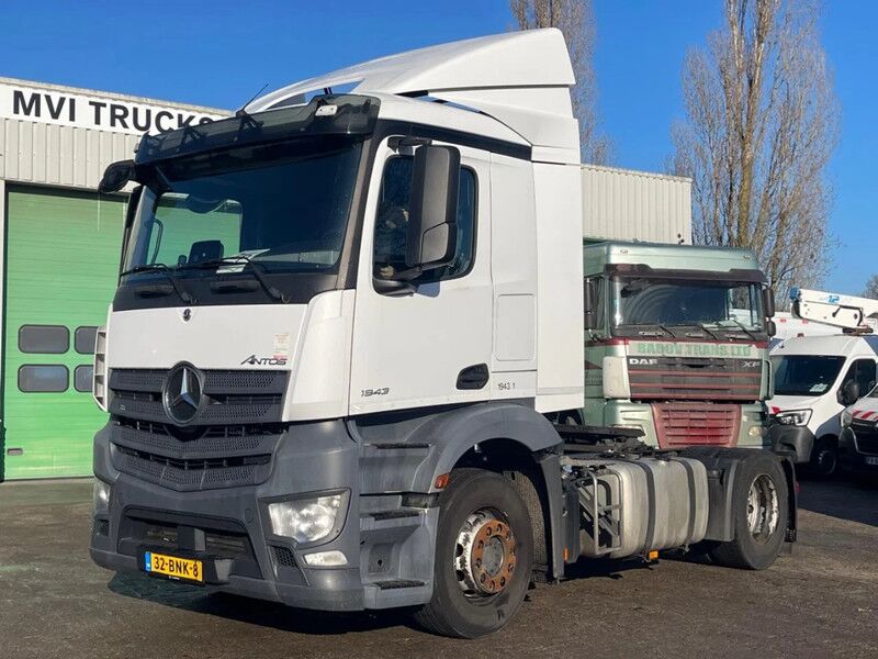 Mercedes-Benz Antos 1943 WDB96340310349220 !!243748 km! origineel NL trekker. NAVI. Top conditie! - Cabeza tractora: foto 2 Mercedes-Benz Antos 1943 WDB96340310349220 !!243748 km! origineel NL trekker. NAVI. Top conditie! - Cabeza tractora: foto 2