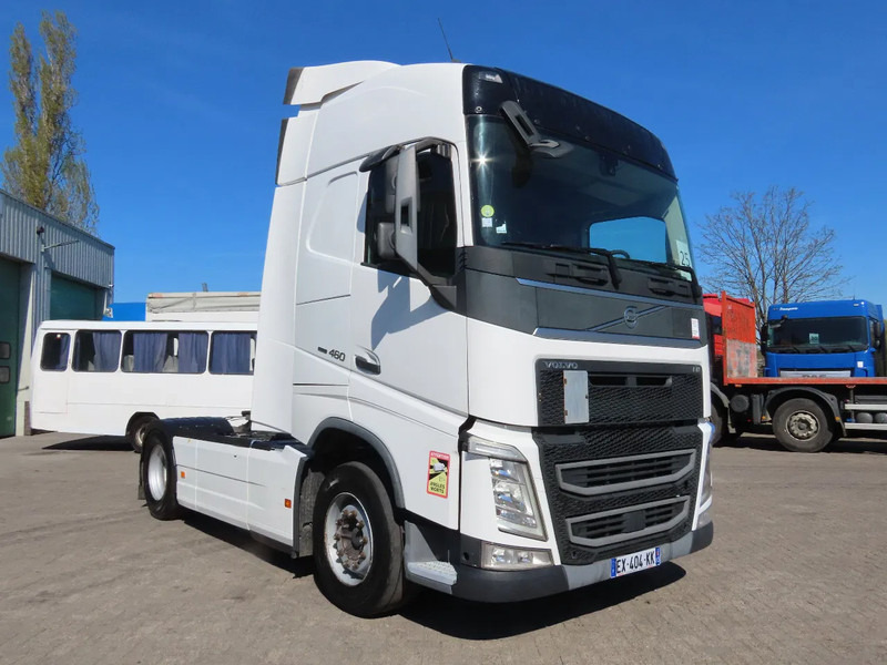 Volvo FH 460 YV2RTY0A3JB867622 FRIGO, 2X FUEL TANK, frigo, EURO6 - Cabeza tractora: foto 2 Volvo FH 460 YV2RTY0A3JB867622 FRIGO, 2X FUEL TANK, frigo, EURO6 - Cabeza tractora: foto 2