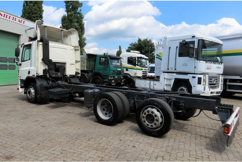 DAF CF 75.310 6x2, DUTCH TRUCK, 4.20 wheelbasis - Chasis camión: foto 5 DAF CF 75.310 6x2, DUTCH TRUCK, 4.20 wheelbasis - Chasis camión: foto 5