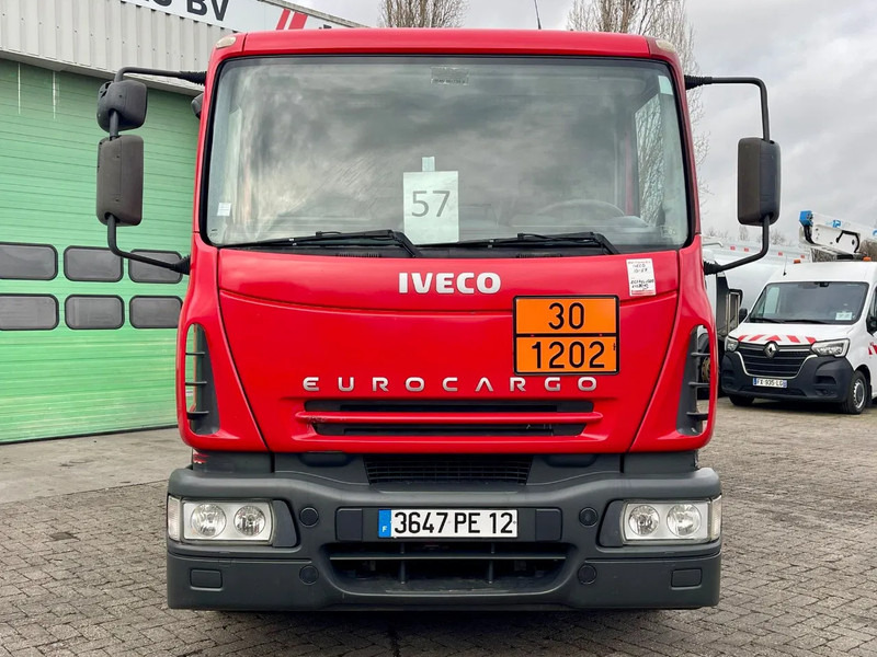 Iveco EuroCargo 150 E24 10312 L, 3 COMP, PTO FRANCE TRUCK! GREAT CONDITION! - Cisterna camión: foto 4 Iveco EuroCargo 150 E24 10312 L, 3 COMP, PTO FRANCE TRUCK! GREAT CONDITION! - Cisterna camión: foto 4
