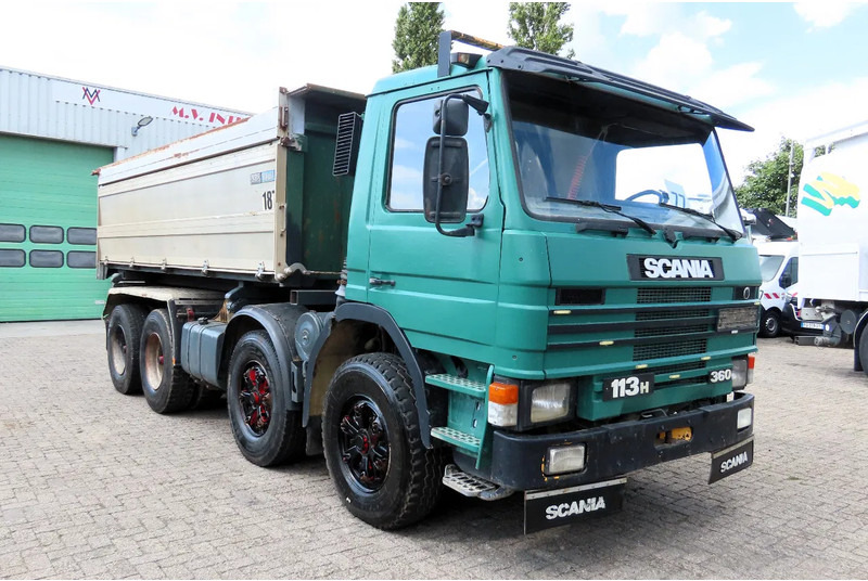 Scania P113-360 8x4 FULL SPRING! SUPER CONDITION! - Volquete camión: foto 2 Scania P113-360 8x4 FULL SPRING! SUPER CONDITION! - Volquete camión: foto 2