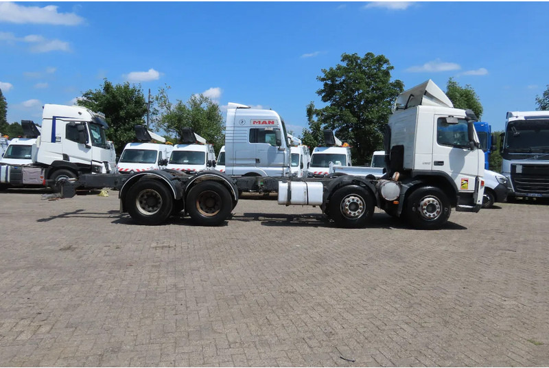 Volvo FM 12.380 8x4 FULL SPRING. 100% condition! - Chasis camión: foto 5 Volvo FM 12.380 8x4 FULL SPRING. 100% condition! - Chasis camión: foto 5