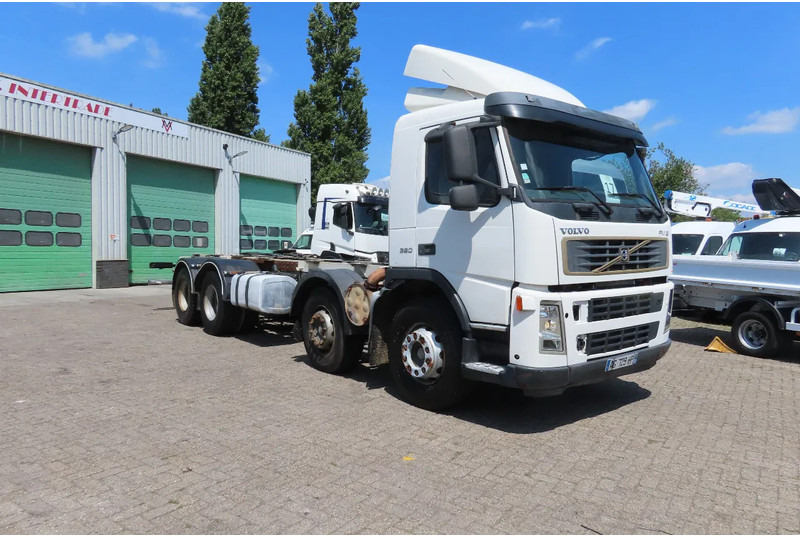 Volvo FM 380 8x4 FULL SPRING. 100% condition! - Chasis camión: foto 3 Volvo FM 380 8x4 FULL SPRING. 100% condition! - Chasis camión: foto 3