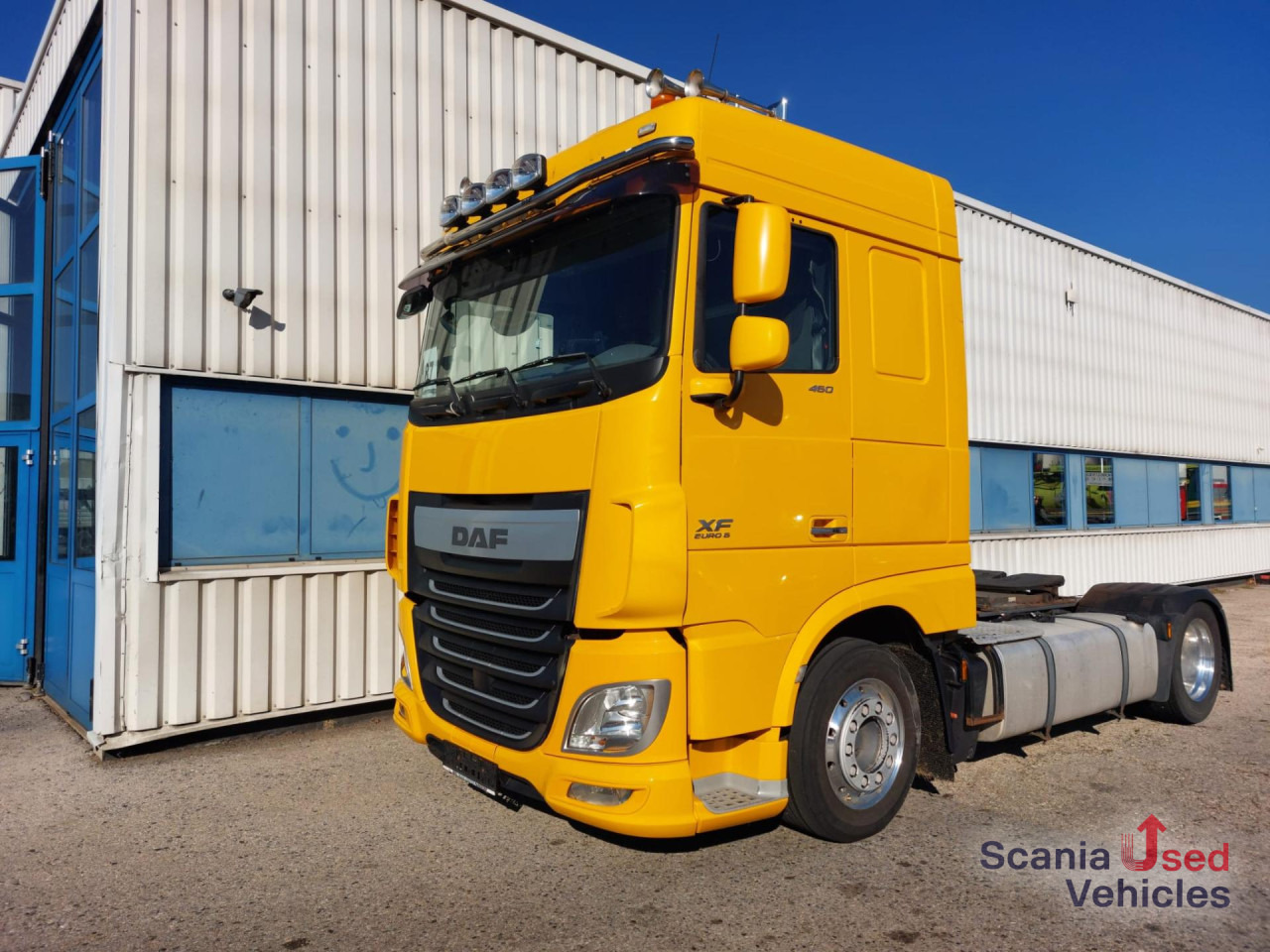DAF XF 460 FT Space Cab Low deck - Cabeza tractora: foto 1 DAF XF 460 FT Space Cab Low deck - Cabeza tractora: foto 1